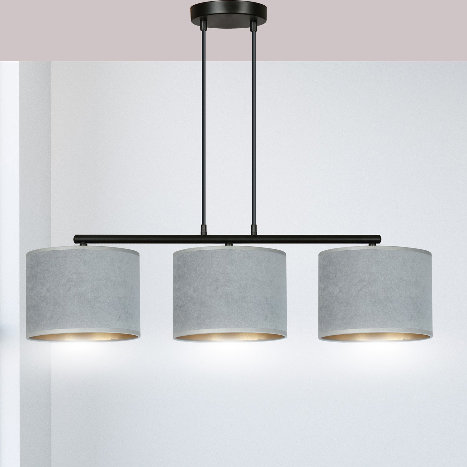 Lampadario 3 Luci Vinayaka In Acciaio Nero E Paralumi In Tessuto Grigio 1050/3