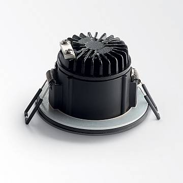252032