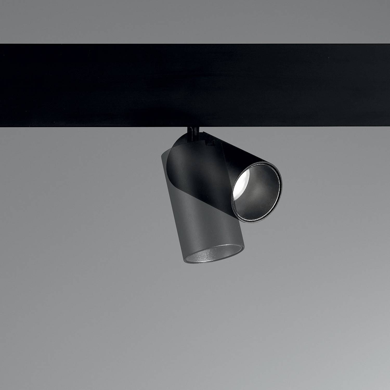 Faretto Binario Singolo On-Off Ego Alluminio Nero 1 Luce 8W 3000K Luce Calda 257631