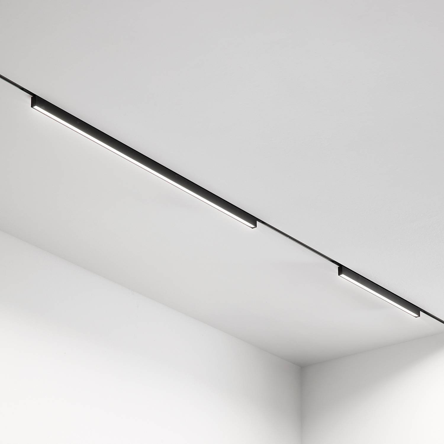 Sistema Lineare Deva 1 Luce Led Integrato Nero 21W Ip20 332802