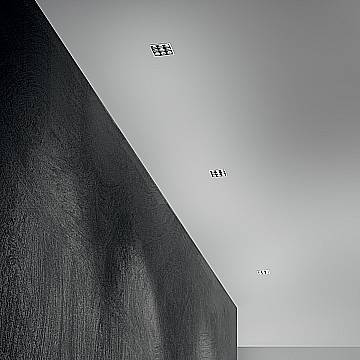 369518
