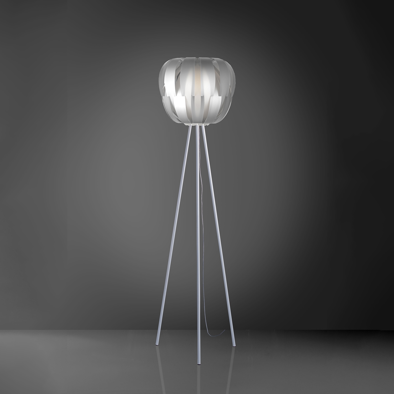 Piantana Moderna 3 Piediqueen Polilux ® Argento E Metallo 1 Luce E27 QN/3P/165/SVR