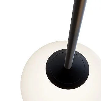 Lampadario Minimal Basic Form Grande In Metallo Nero 1 Luce E Diffusore Bianco