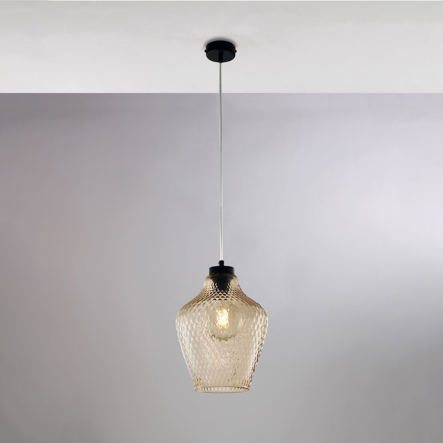 Sospensione 1 Luce Maya In Ferro Laccato Nero E Vetro Soffiato Ambra BL296-S1-AM