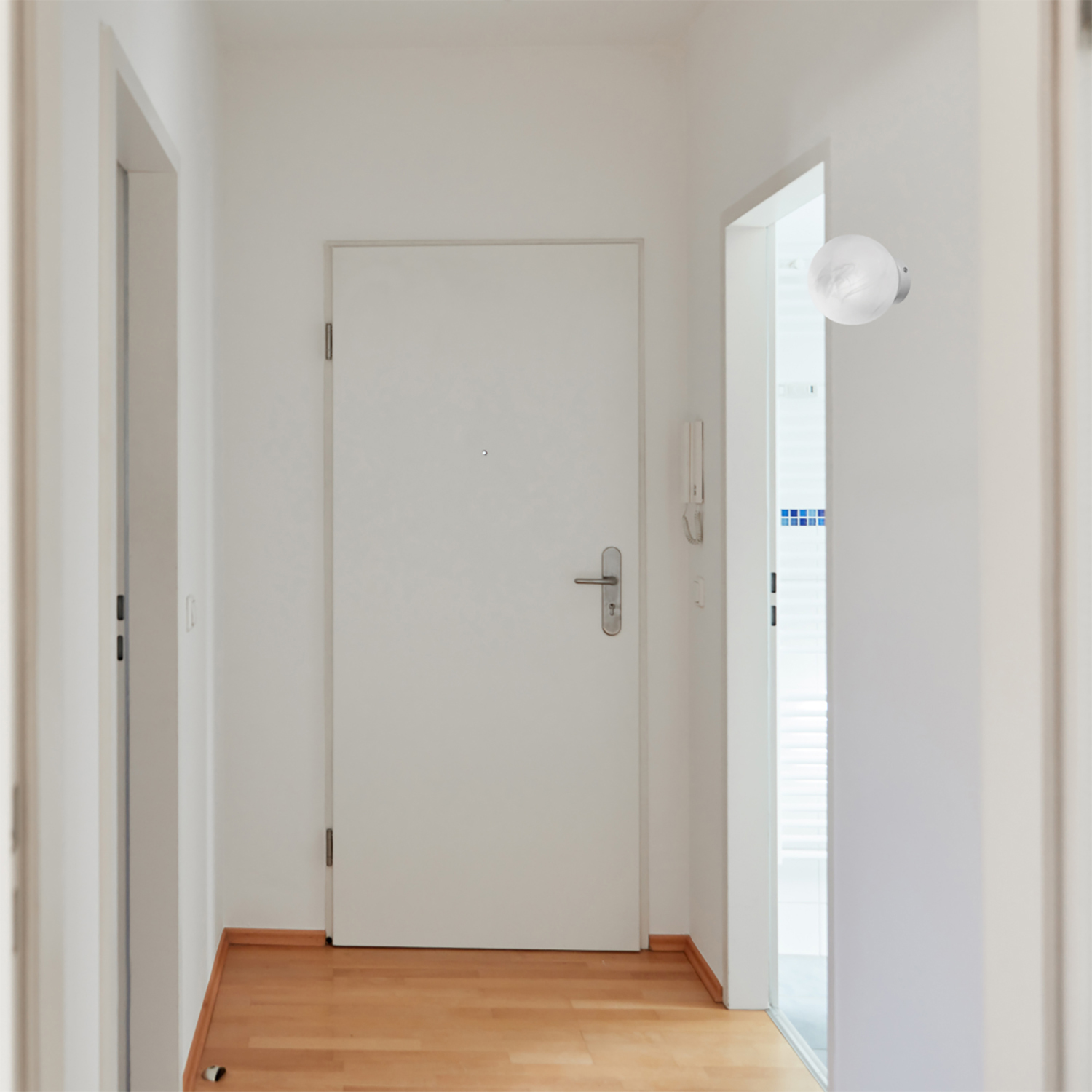 Applique Contemporanea Olaf Metallo Cromo Bianco 1 Luce E14 Applique Contemporanea Olaf Metallo Cromo Bianco 1 Luce E14