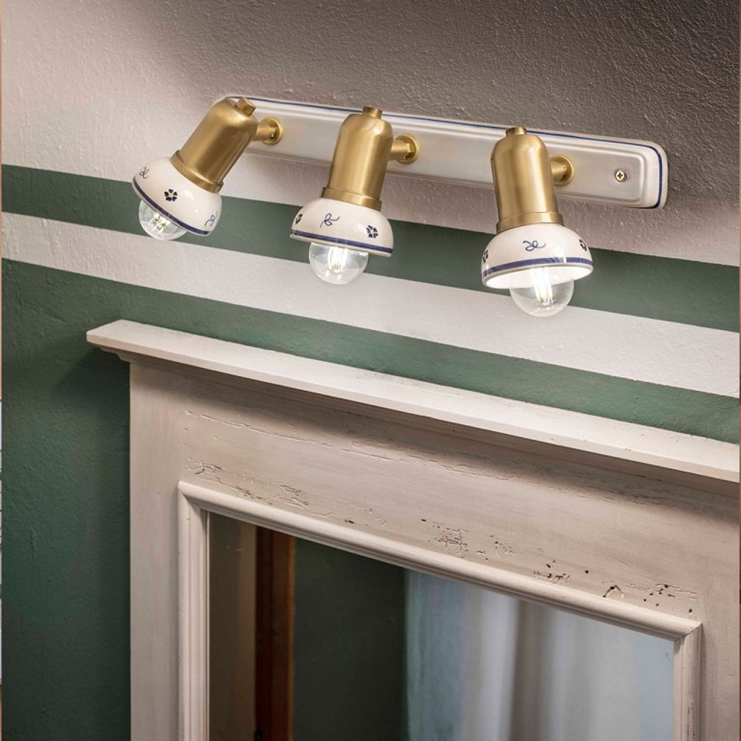 Applique Classica Savona Ceramica E Ottone Satinato Decorato Filo Blu 3 Luci E14 C183-OS-44-DEC-FFB