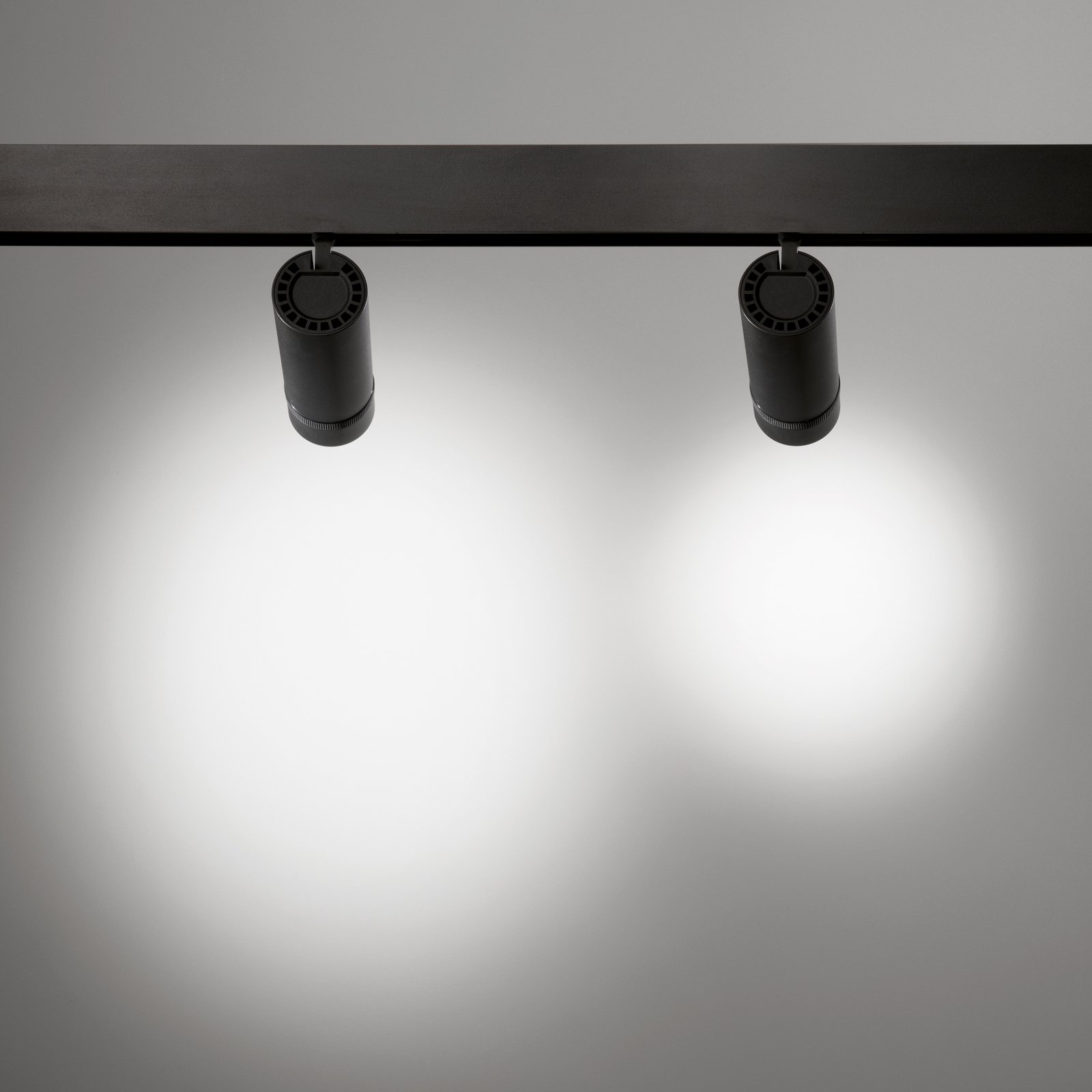Faretto Per Sistema Lineare Ego Spot Zoom 1 Luce Led Integrato Nero 10W Ip20 330730
