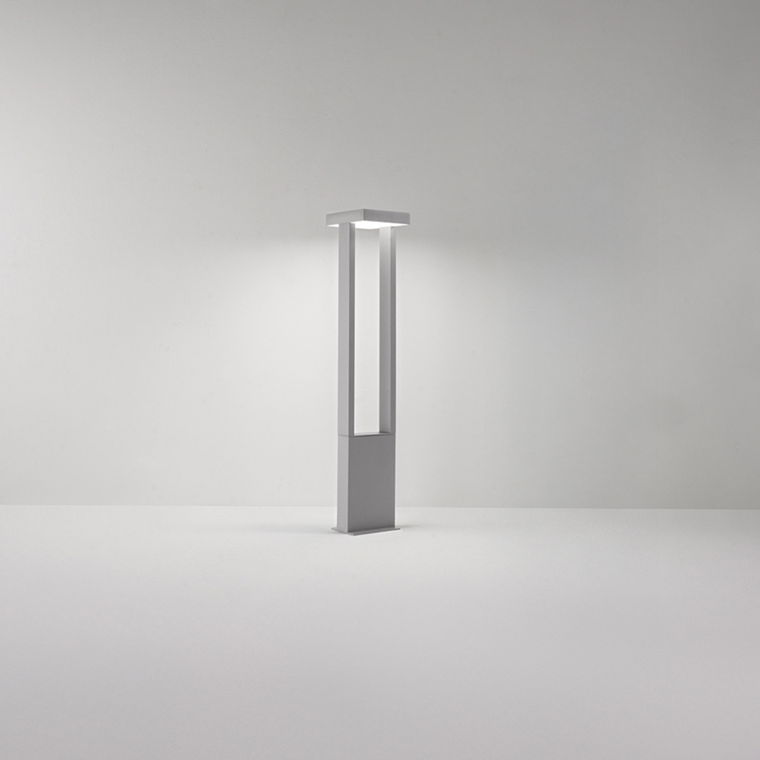 Paletto Esterno Moderno Kapp Alluminio Grigio Led 14W 3000K Ip65