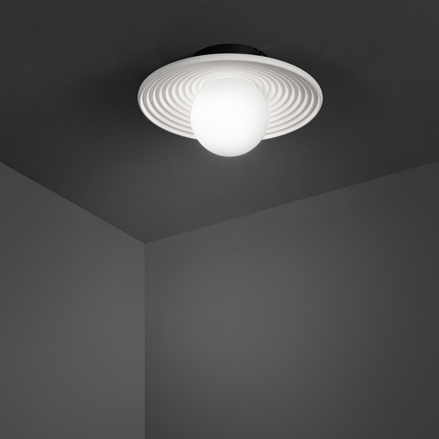 Applique Contemporanea Huevo Metallo Cemento Bianco 1 Luce E27 Ip20