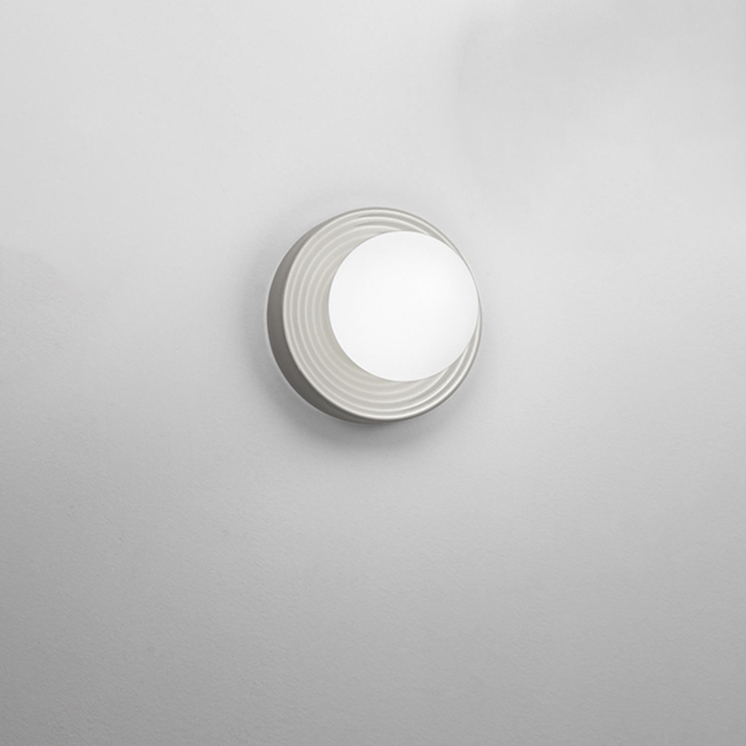 Applique Contemporanea Ceramic Grigio Vetro Bianco 1 Luce G9 Ip20