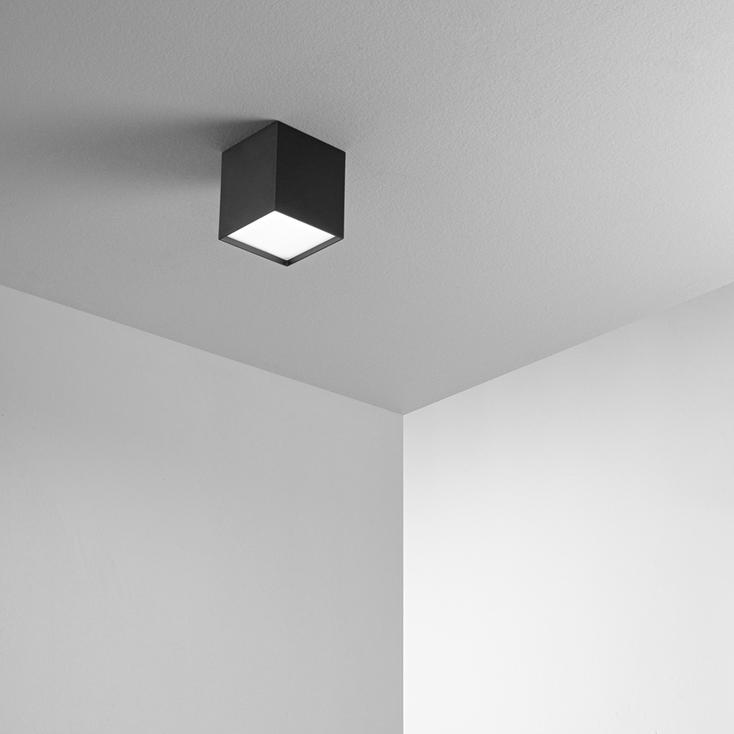 Plafoniera Moderna Tric Metallo Nero Led 10W 3000K Ip20